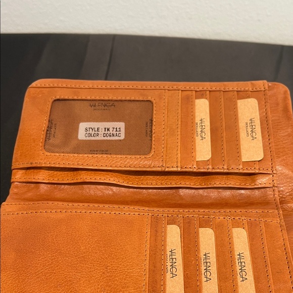 Vilenca Holland | Cognac Leather Wallet - Picture 6 of 14